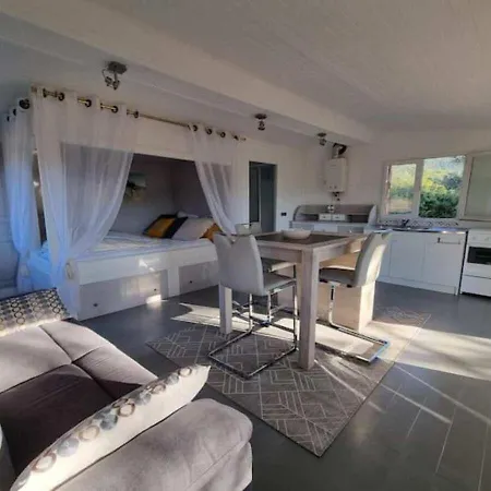 Au Bord Du Maquis Holiday home